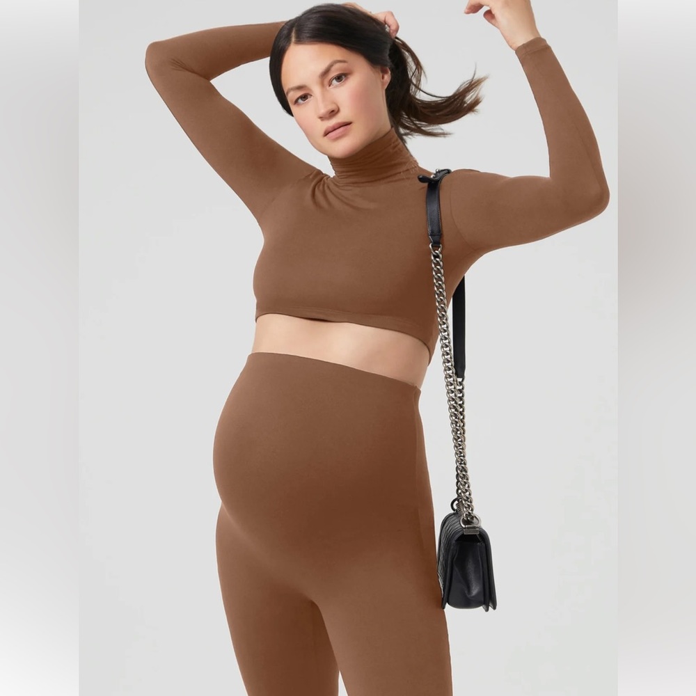 BUMPSUIT THE TURTLE LONG SLEEVE CROP TEE